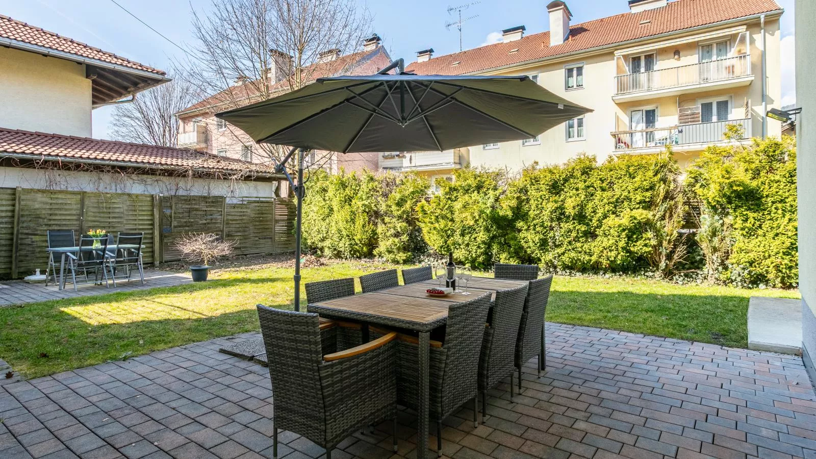 Gästehaus Inntal - Tuinen zomer