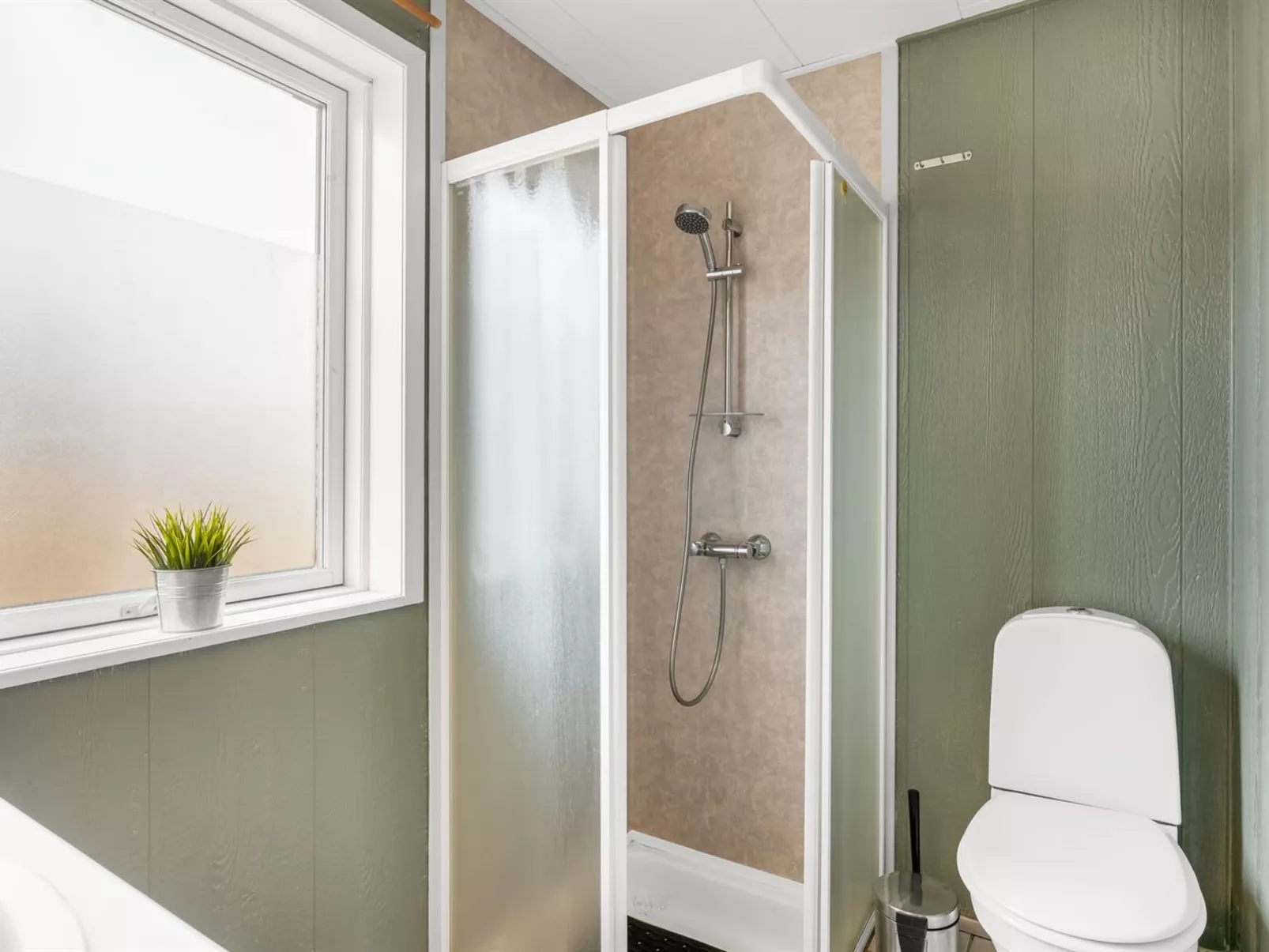 "Eloise" - 400m from the sea - Binnen