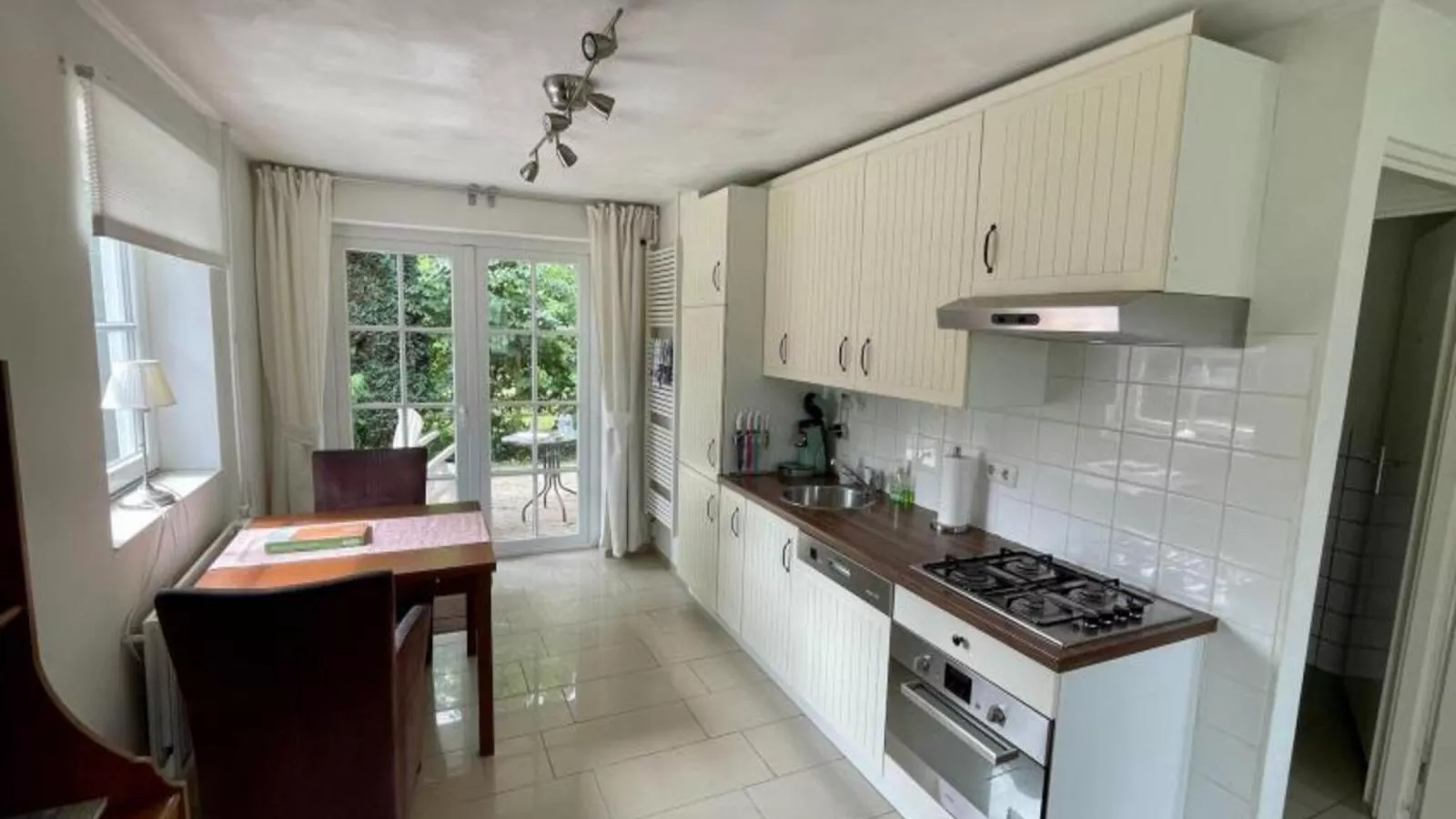 Spijk vakantiehuis - Eetkamer