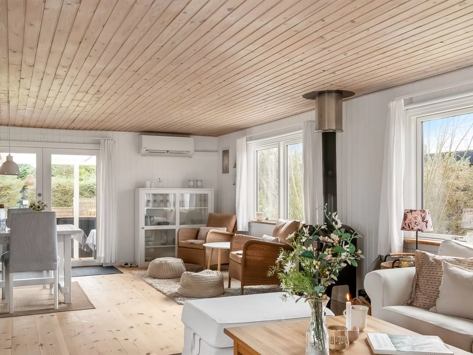 "Nikica" -  from the sea - Binnen