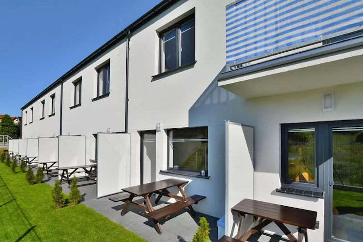 Domy wakacyjne z basenem letnim dla max 6 osób Jarosławiec - Buitenkant zomer