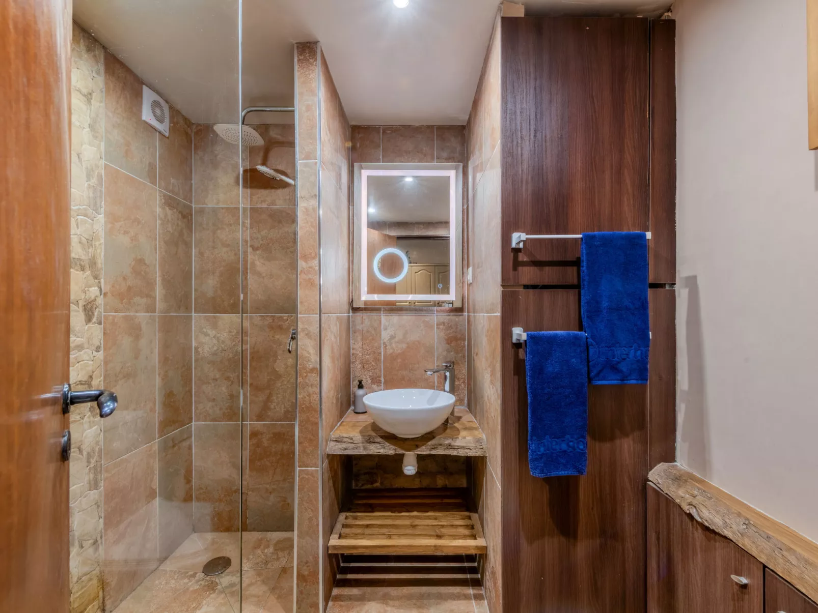 Alvor Bay Dream - Binnen