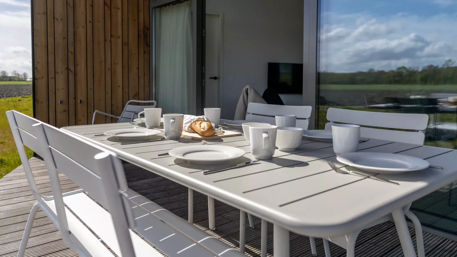 Natuurhuis Oeverzicht - Tuinen zomer