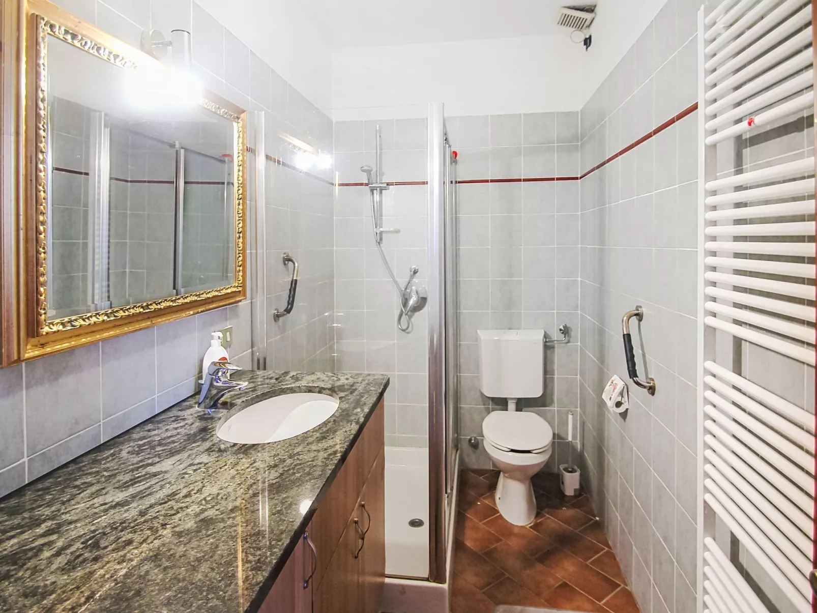 Leonard Lake - Binnen