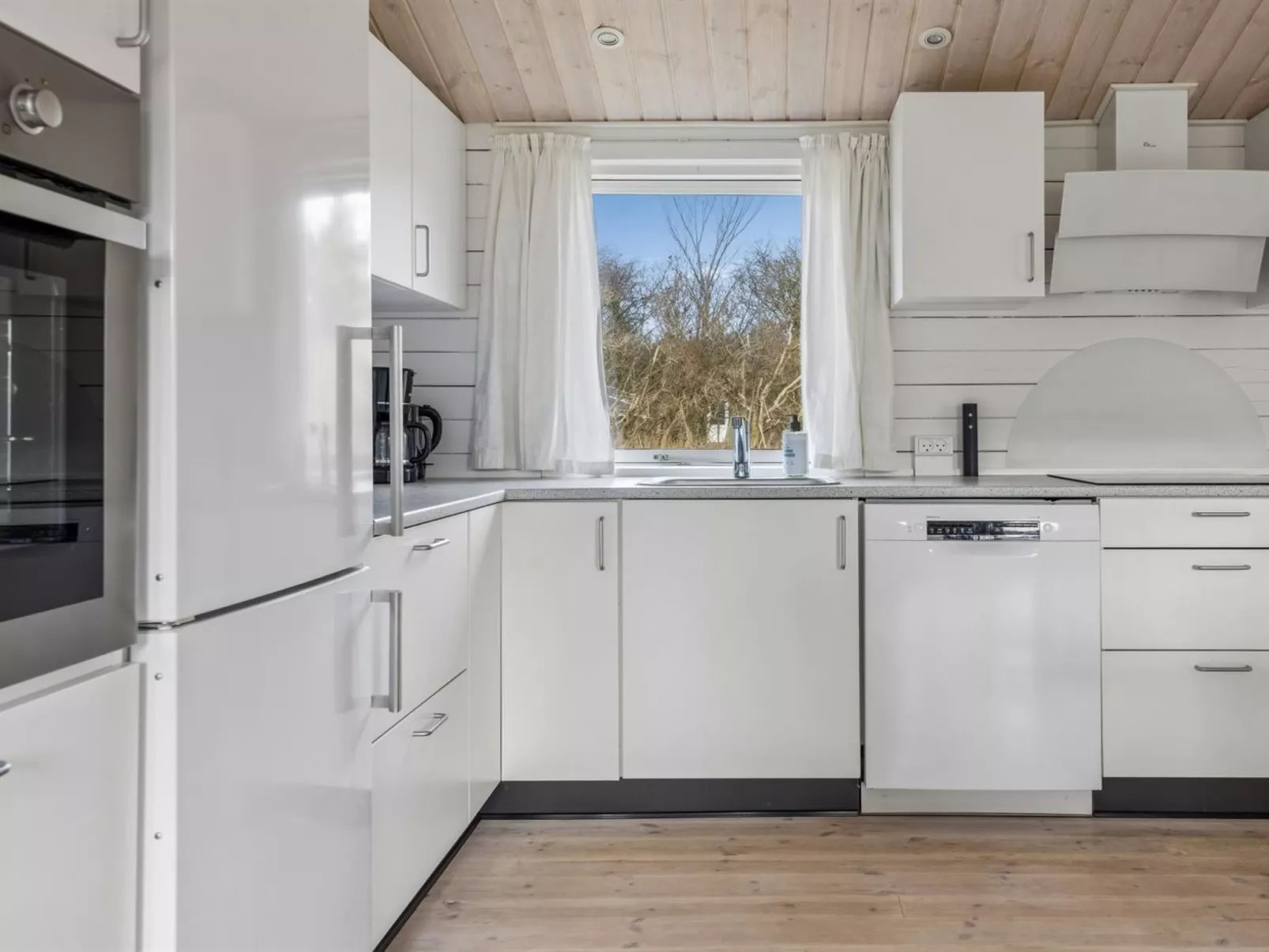 "Thorsten" - 500m from the sea - Binnen