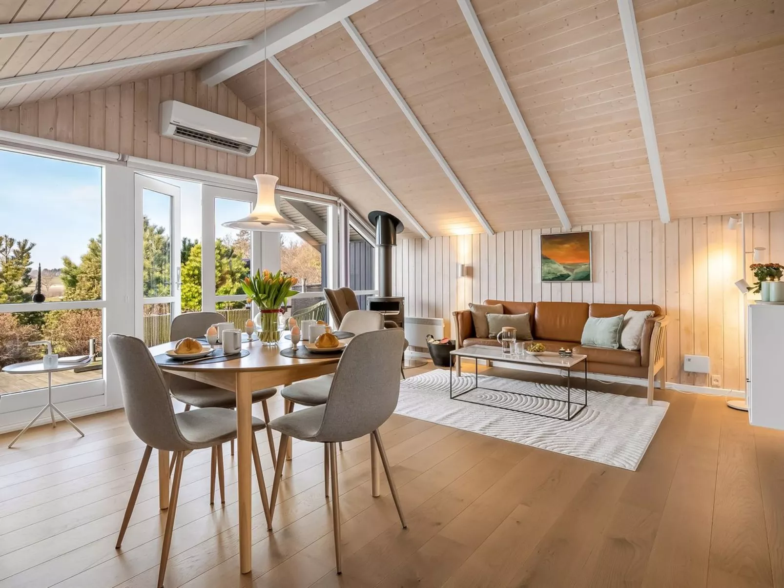 "Caranus" - 120m from the sea - Binnen