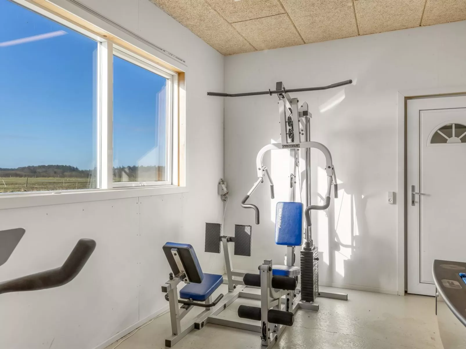 "Emelita" - 1.4km from the sea - Binnen