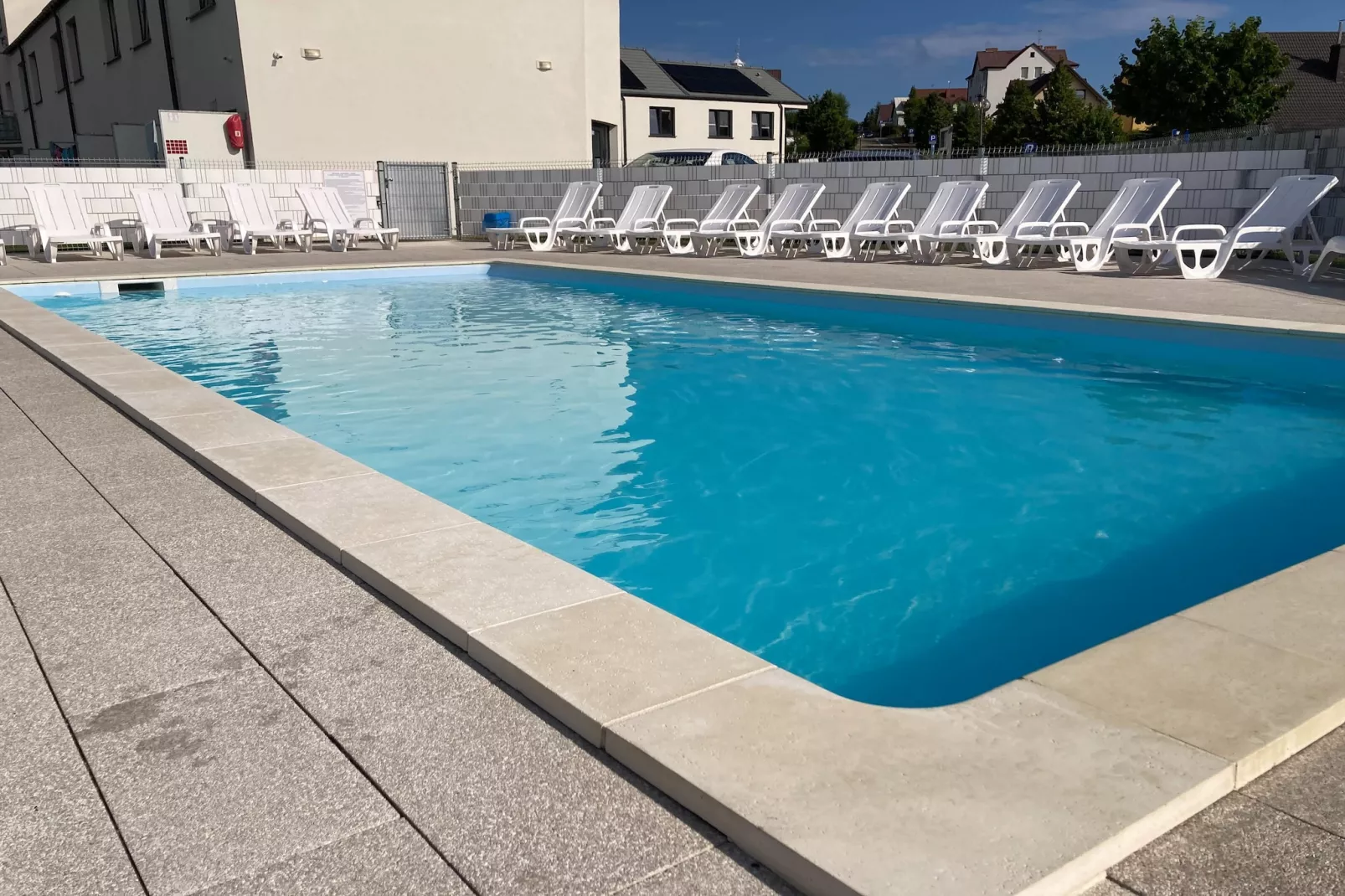 Domy wakacyjne z basenem letnim dla max 4 osób Jarosławiec - Zwembad