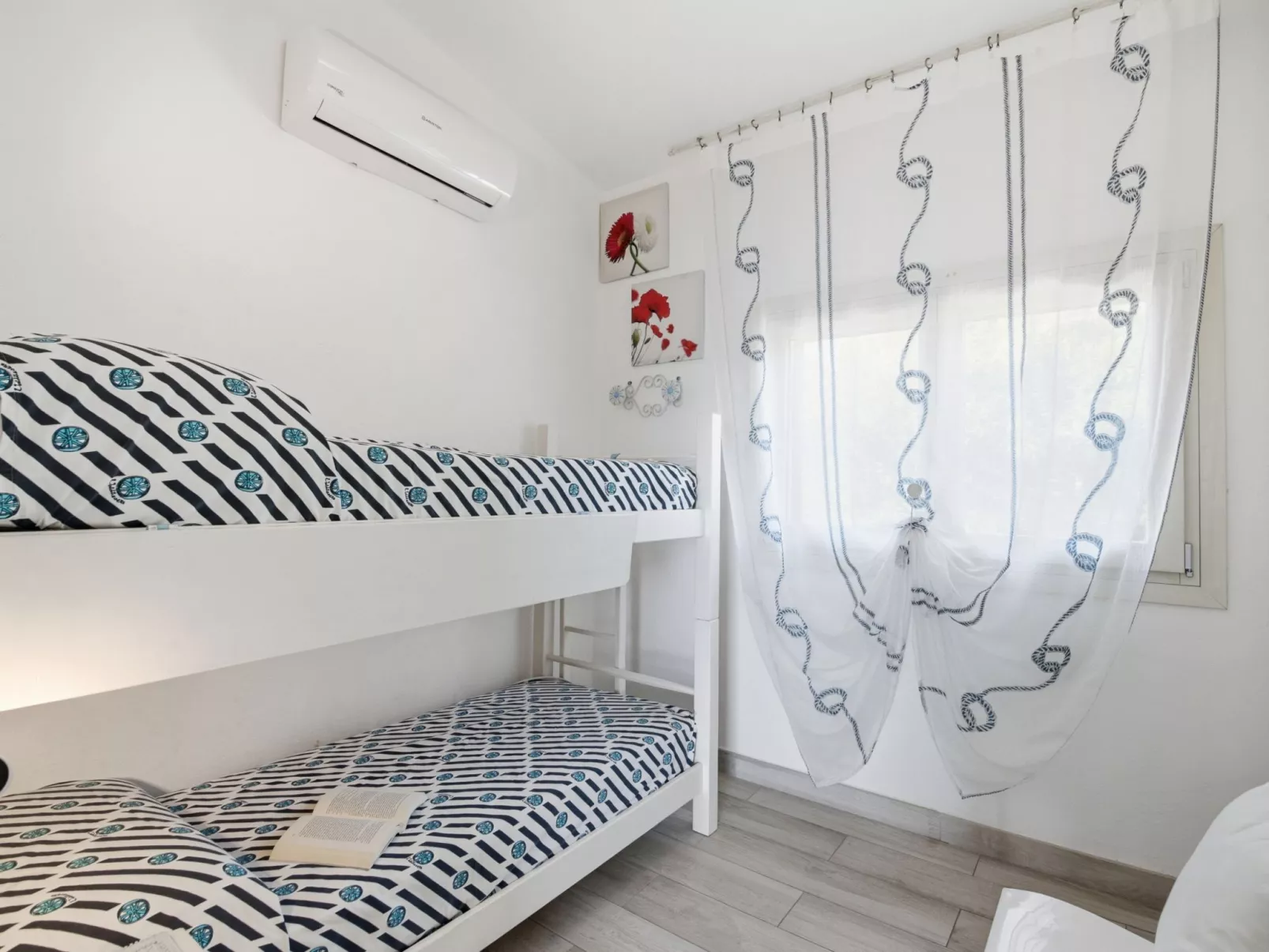 Anita Bados - Binnen