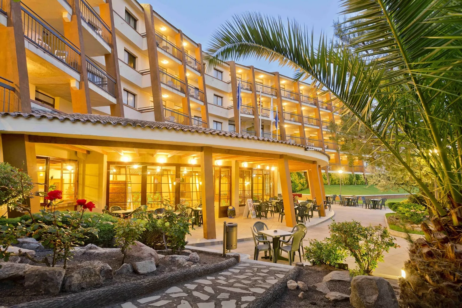 Tossa Apartment 2/2/4 - Tuinen zomer