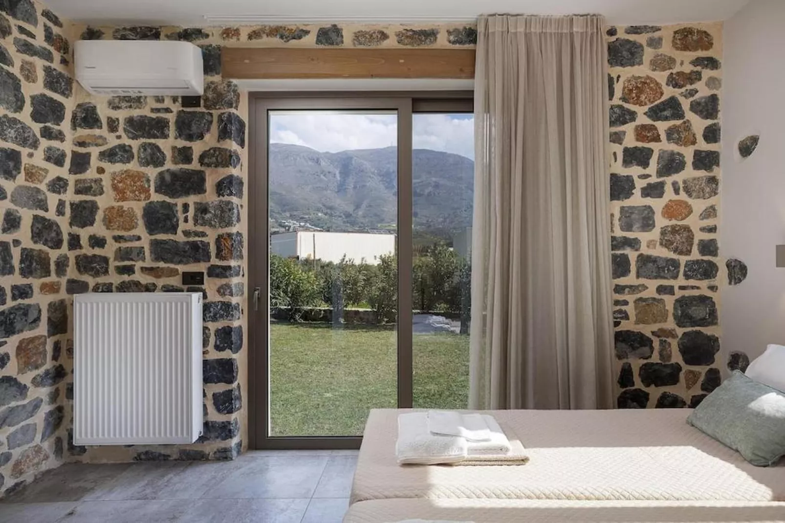 Kozilis Villas 3 - Slaapkamer