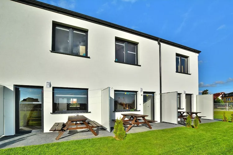 Domy wakacyjne z basenem letnim dla max 6 osób Jarosławiec - Buitenkant zomer