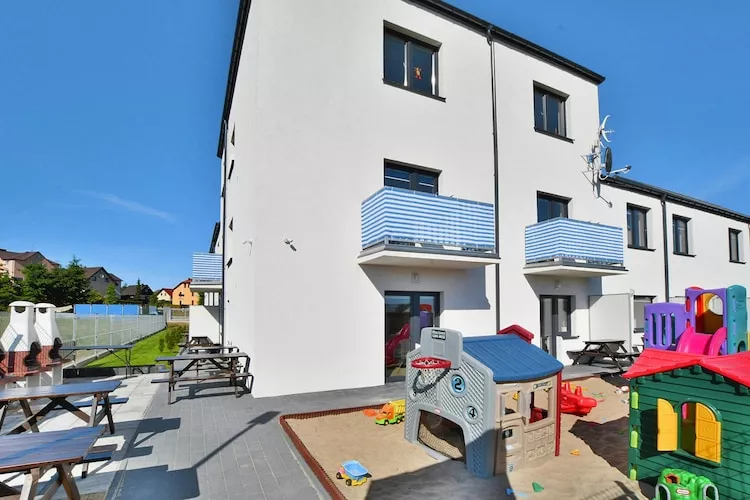 Domy wakacyjne z basenem letnim dla max 6 osób Jarosławiec - Buitenkant zomer