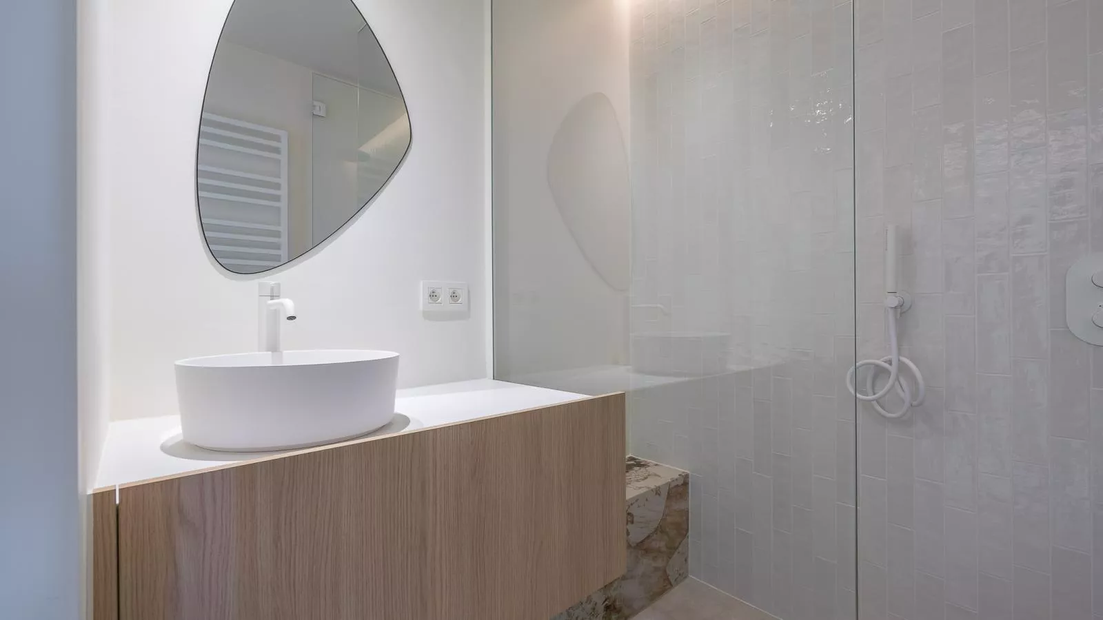 Bel Air - 0201  box 15 - Badkamer