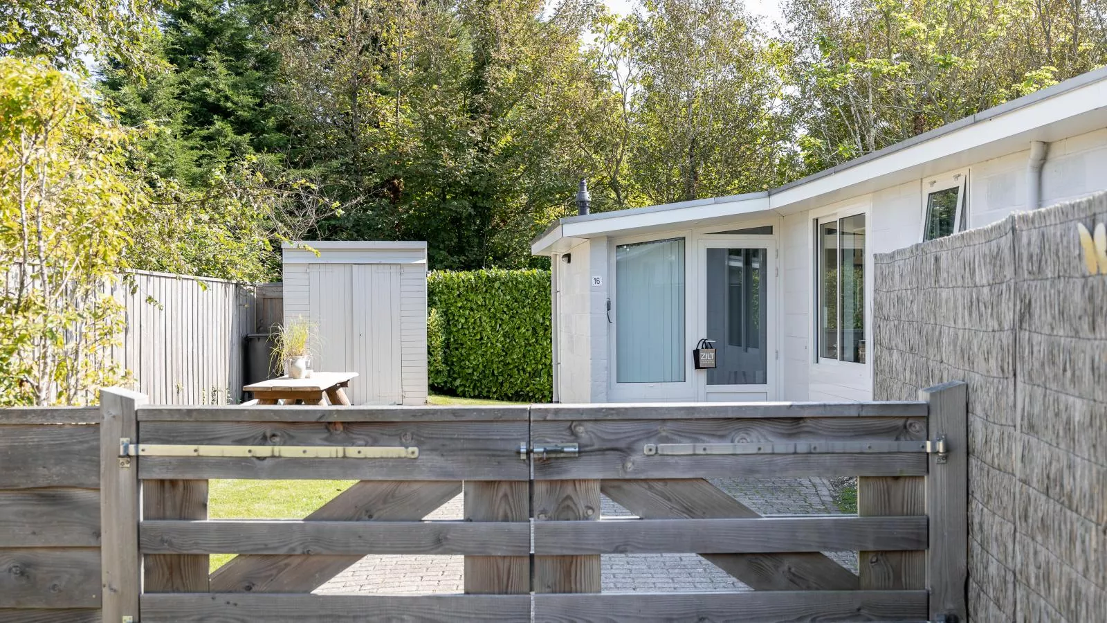 De Zeeuwse Patrijs - Buitenkant zomer