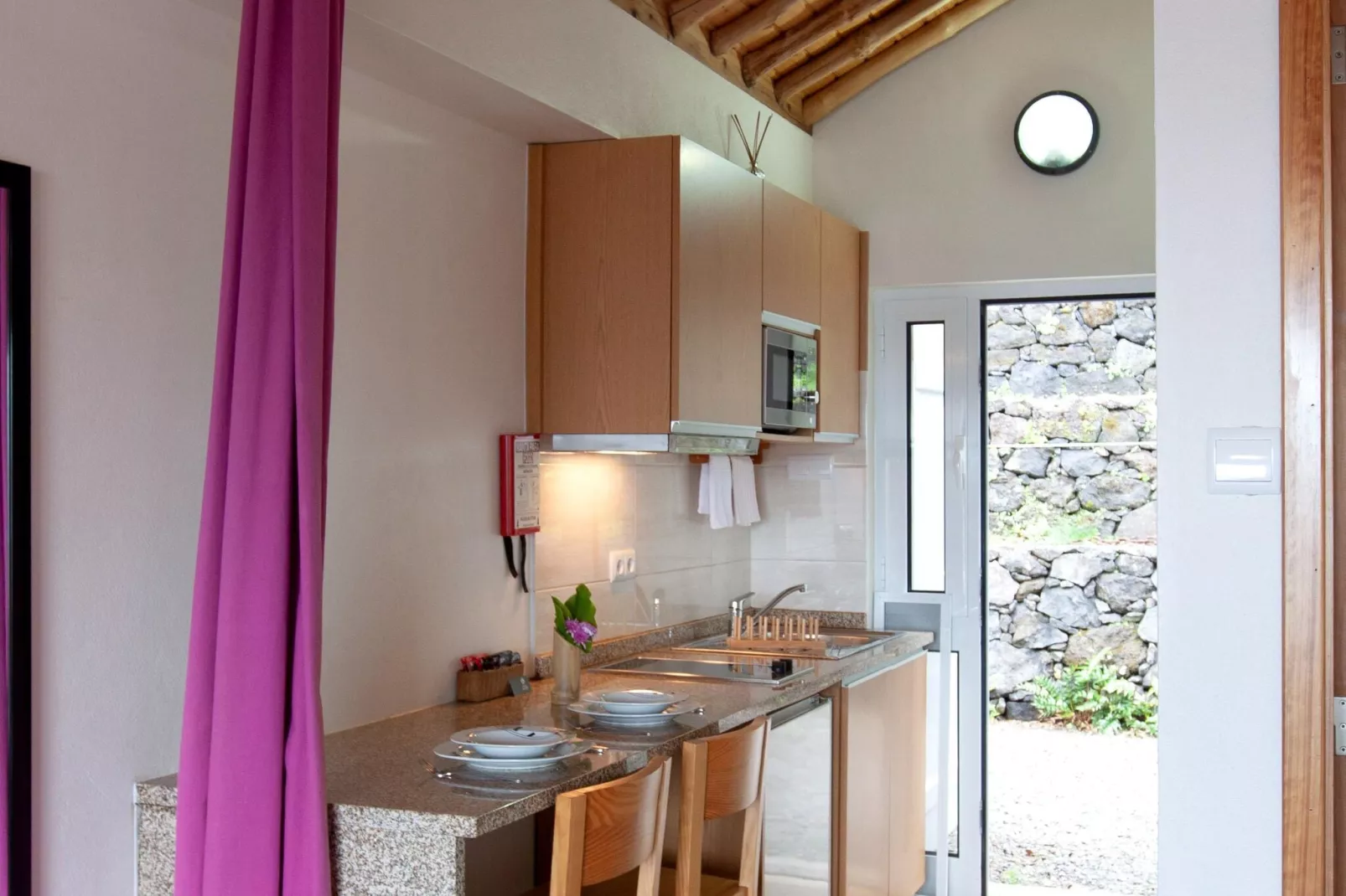 Small semi-detached holiday home in Santo Amaro-Keuken