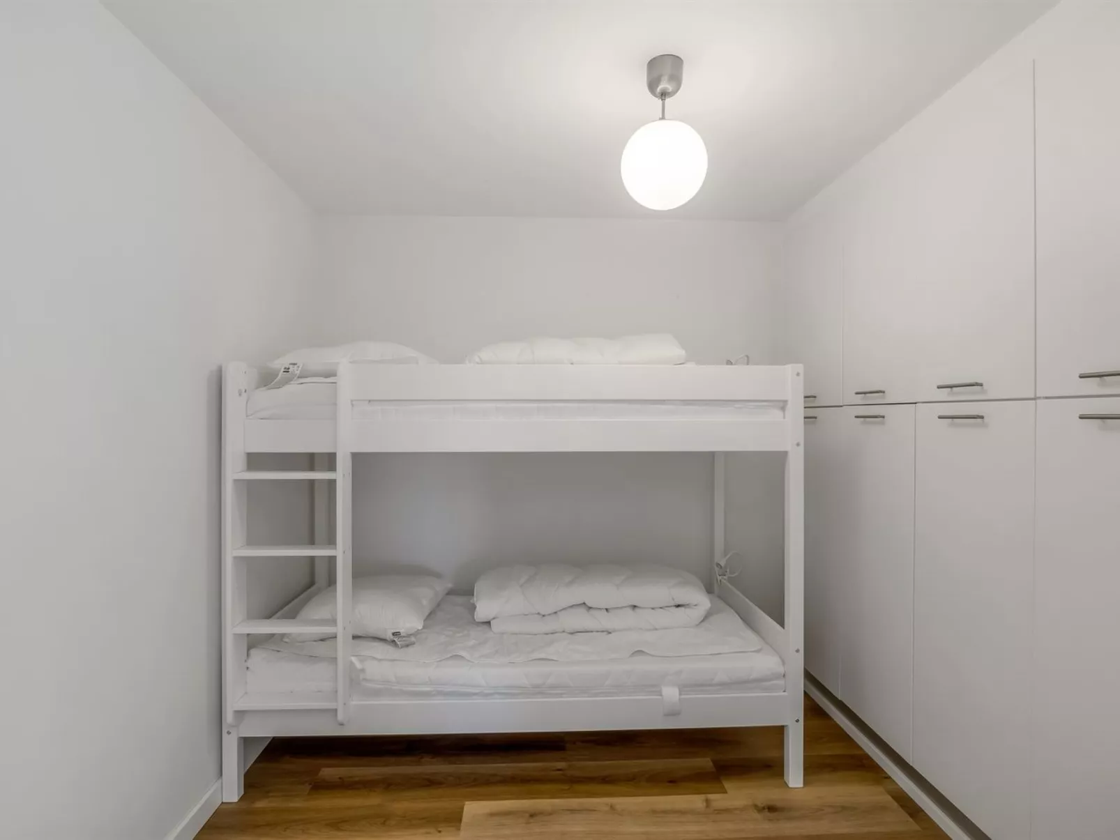 "Emelita" - 1.4km from the sea - Binnen