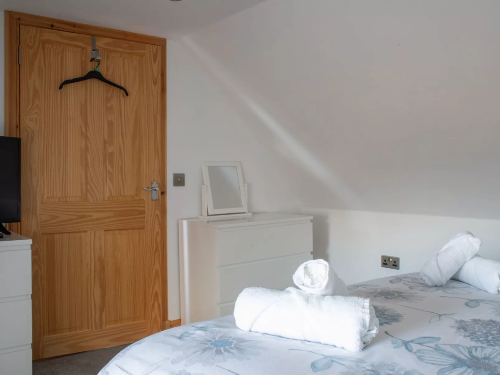 Ben Edra Croft - Binnen