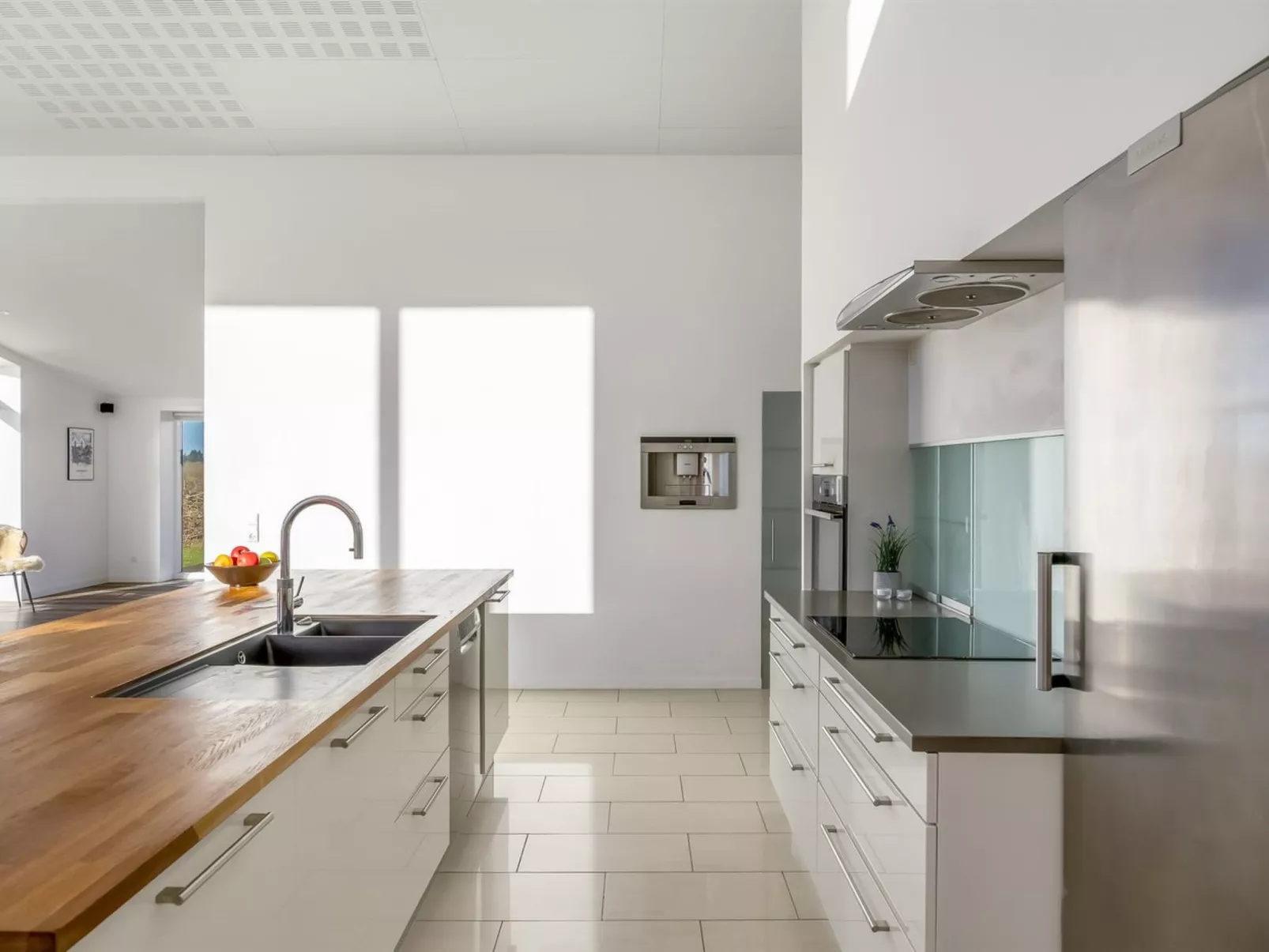 "Emelita" - 1.4km from the sea - Binnen