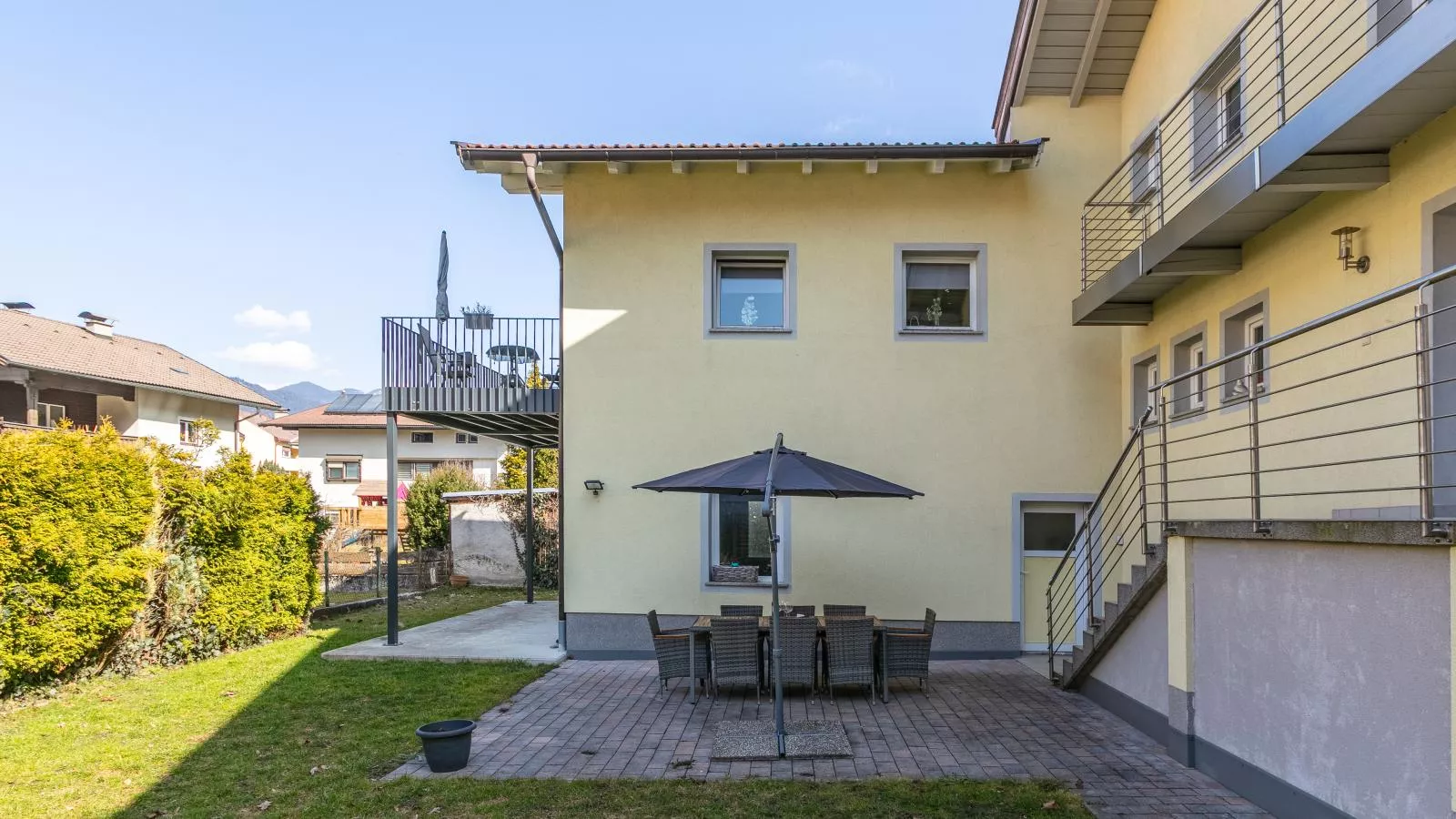 Gästehaus Inntal - Tuinen zomer
