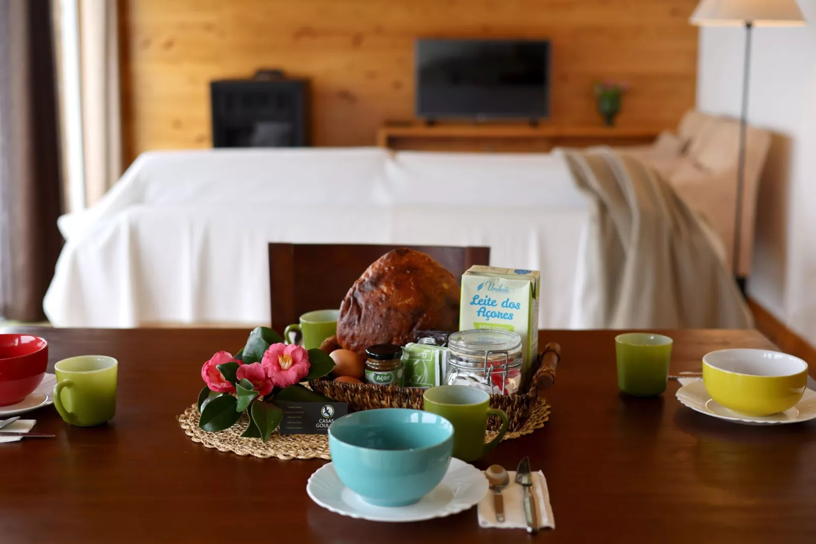 Holiday Apartment in Santo Amaro  // Apt T1-Eetkamer