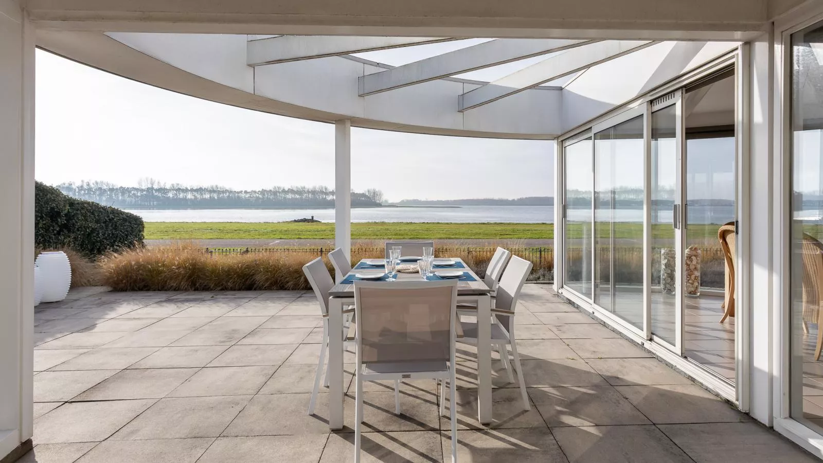 Veerse Meer Natuurvilla - Terrasbalkon