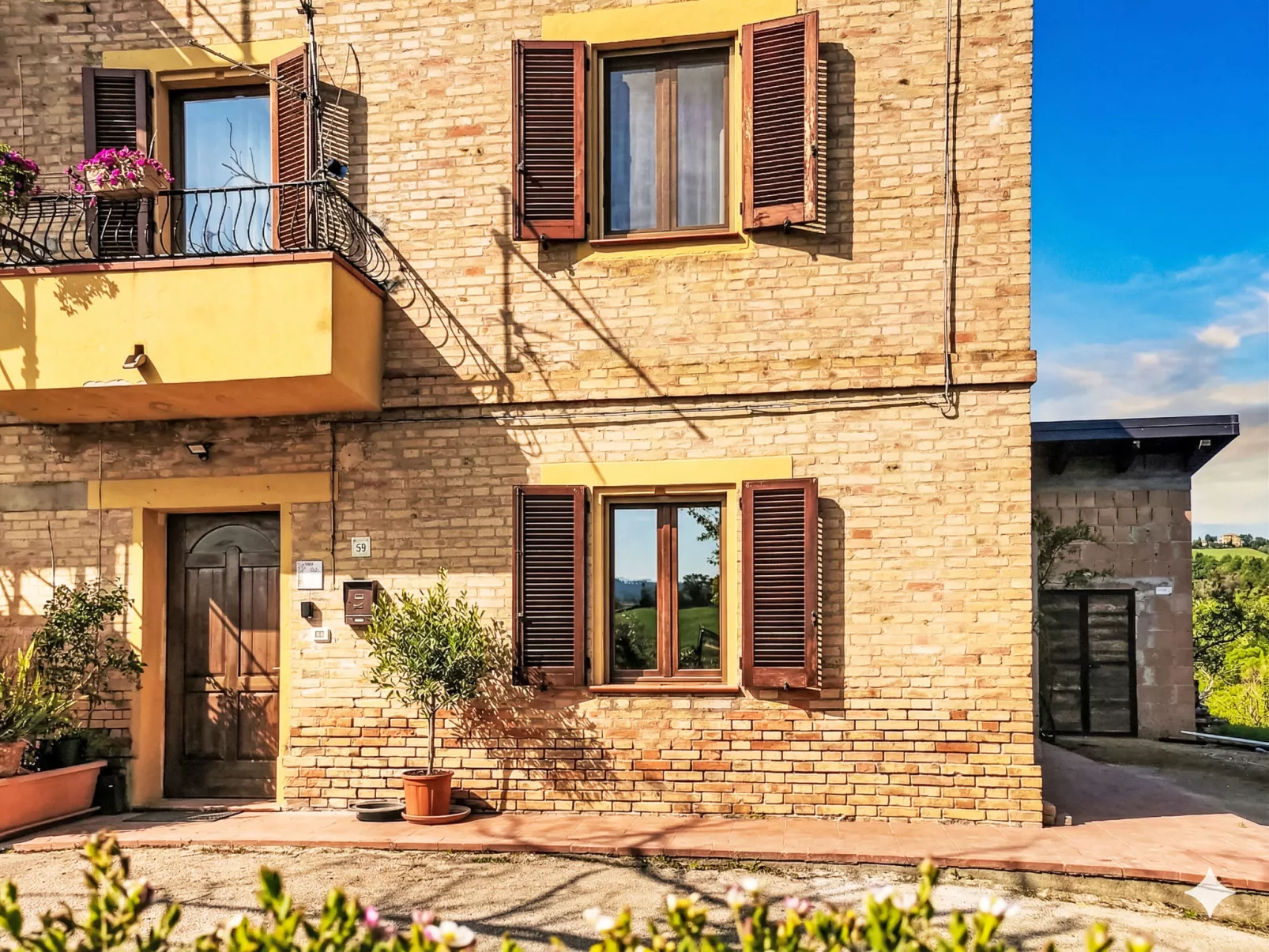 Velia's House - Buiten