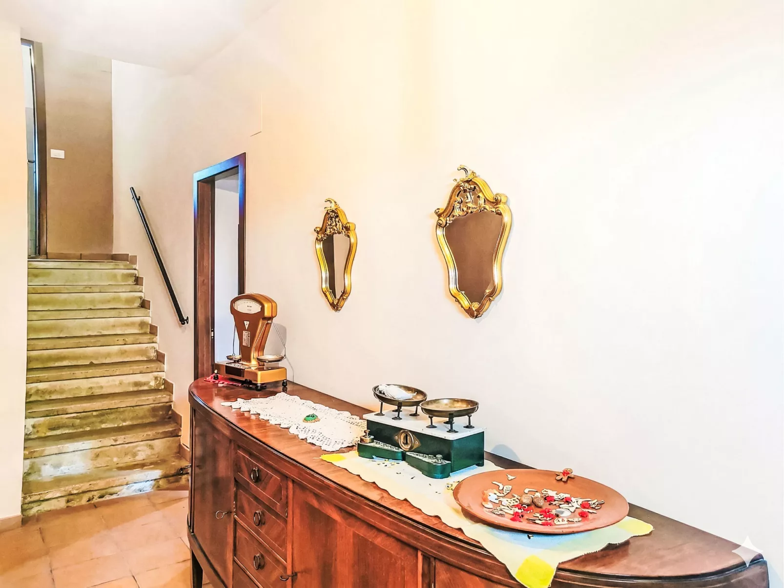 Velia's House - Binnen