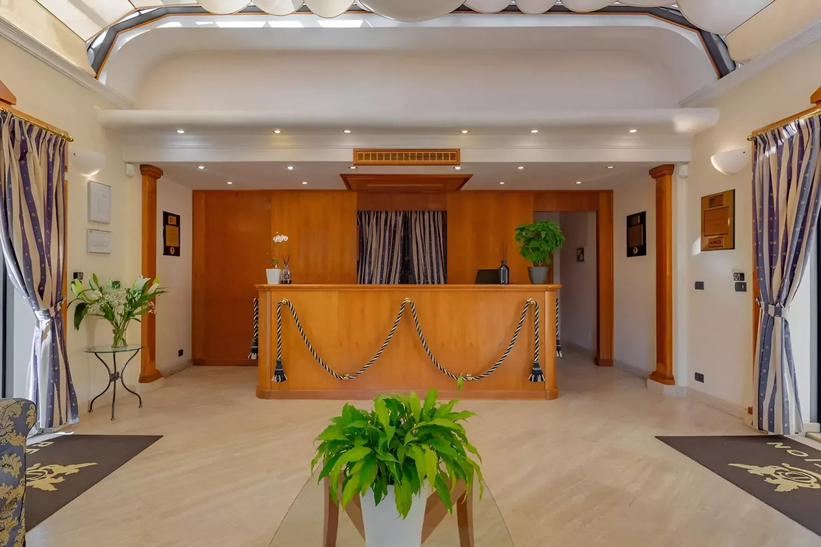 Quadrilocale vista giardino 217 - 4 pax - Hal-ontvangst