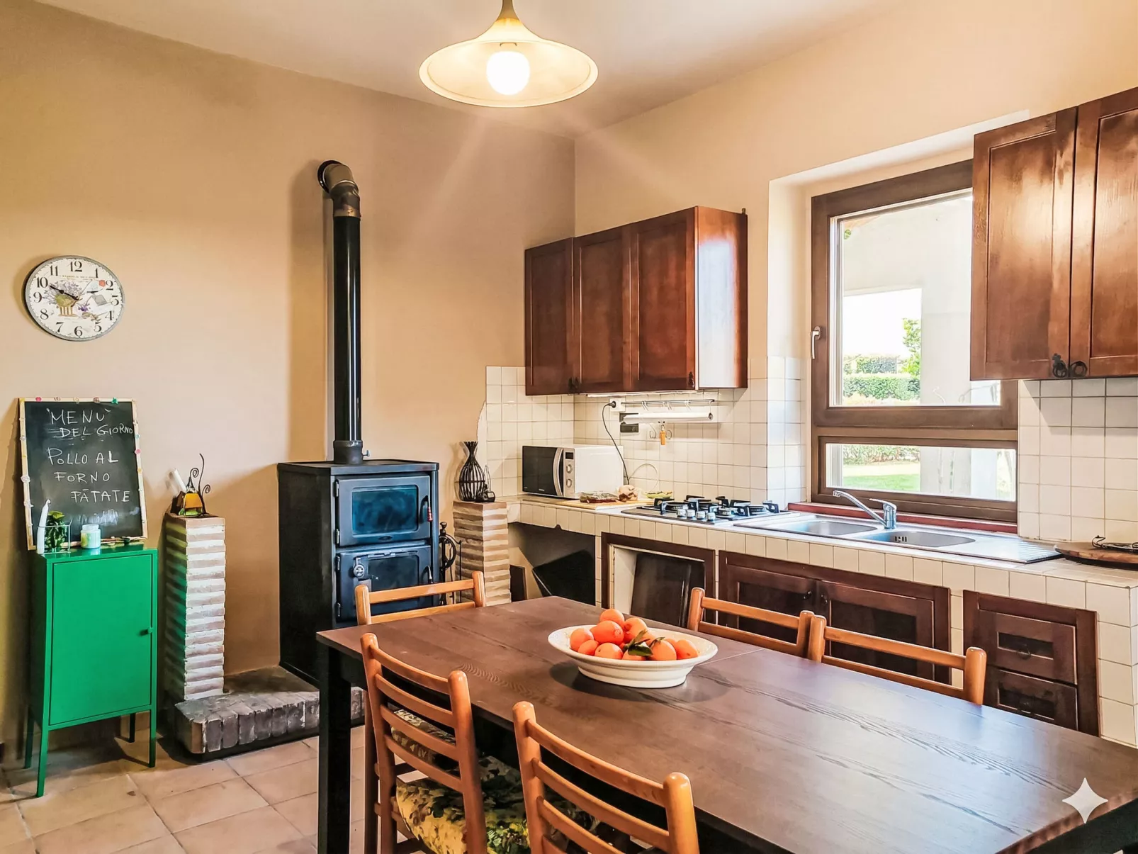 Velia's House - Binnen