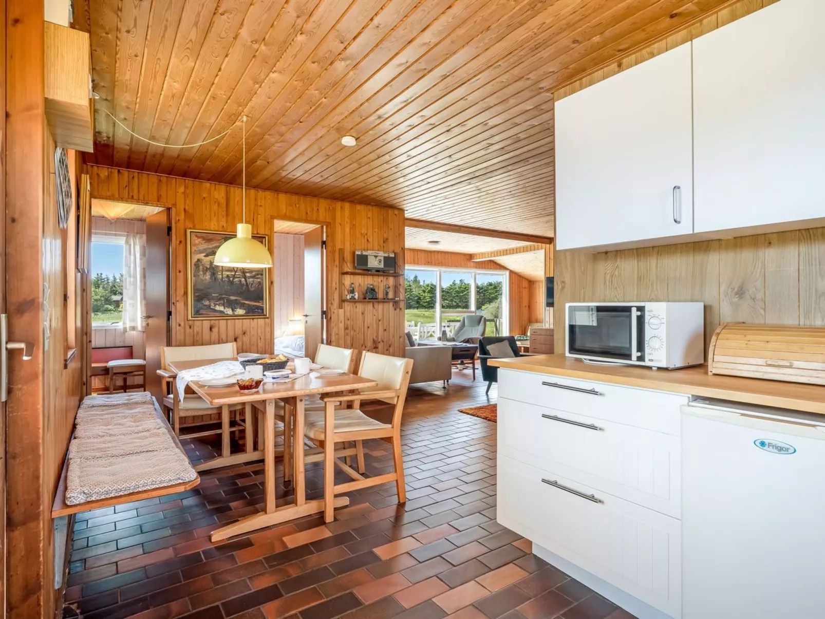 "Gunborg" - 800m from the sea - Binnen