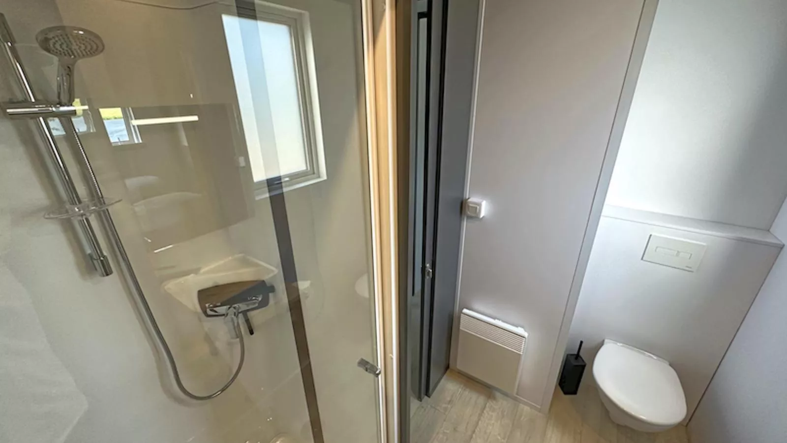 Feriendorf Seeblick - Tiny Chalet Nr 5 - Badkamer