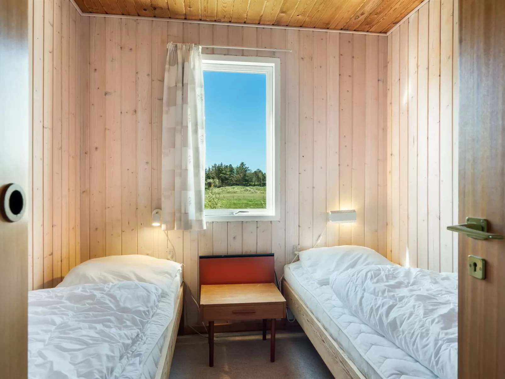 "Gunborg" - 800m from the sea - Binnen