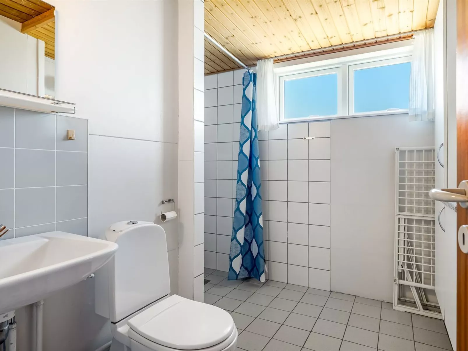 "Gunborg" - 800m from the sea - Binnen