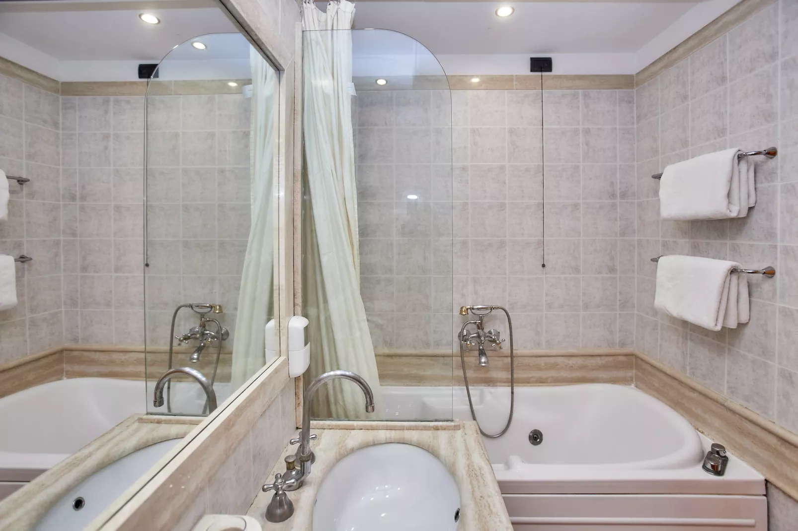 Quadrilocale vista giardino 217 - 5 pax - Badkamer