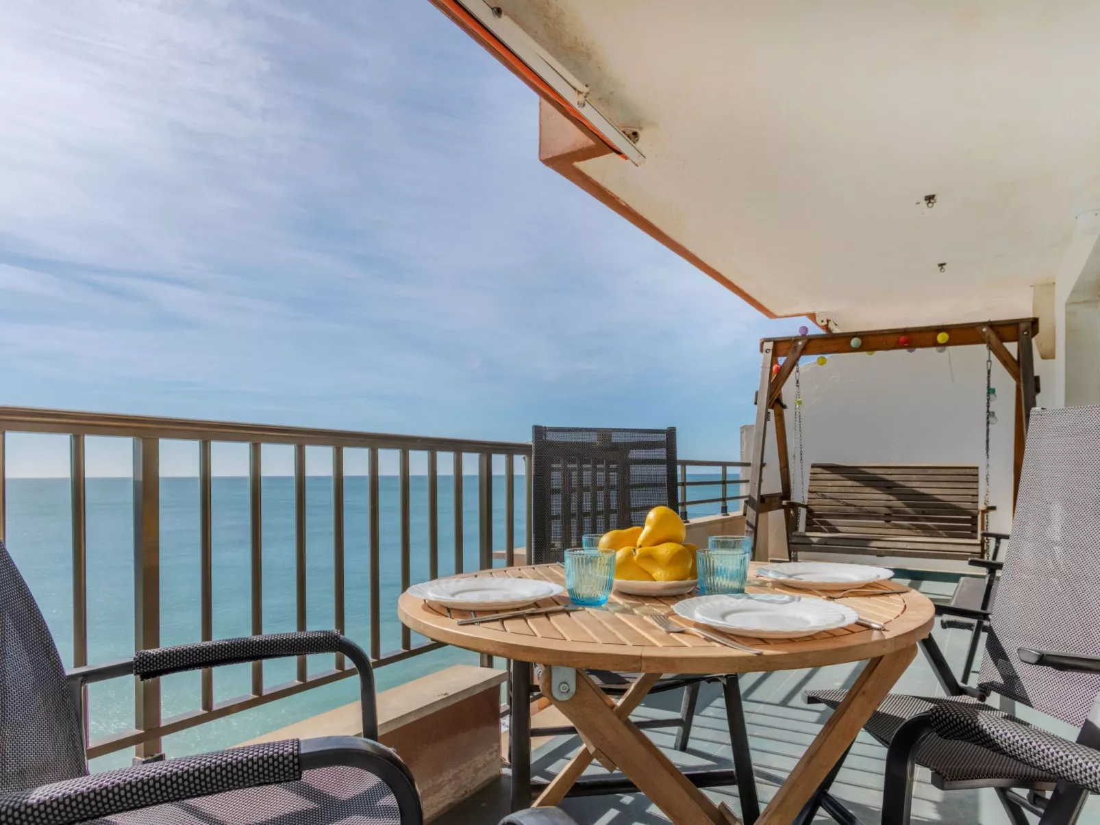 Miami Palace II - Buiten