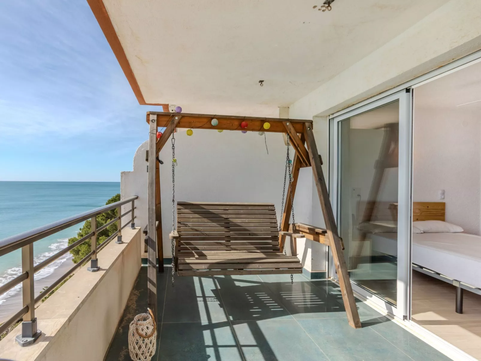 Miami Palace II - Buiten