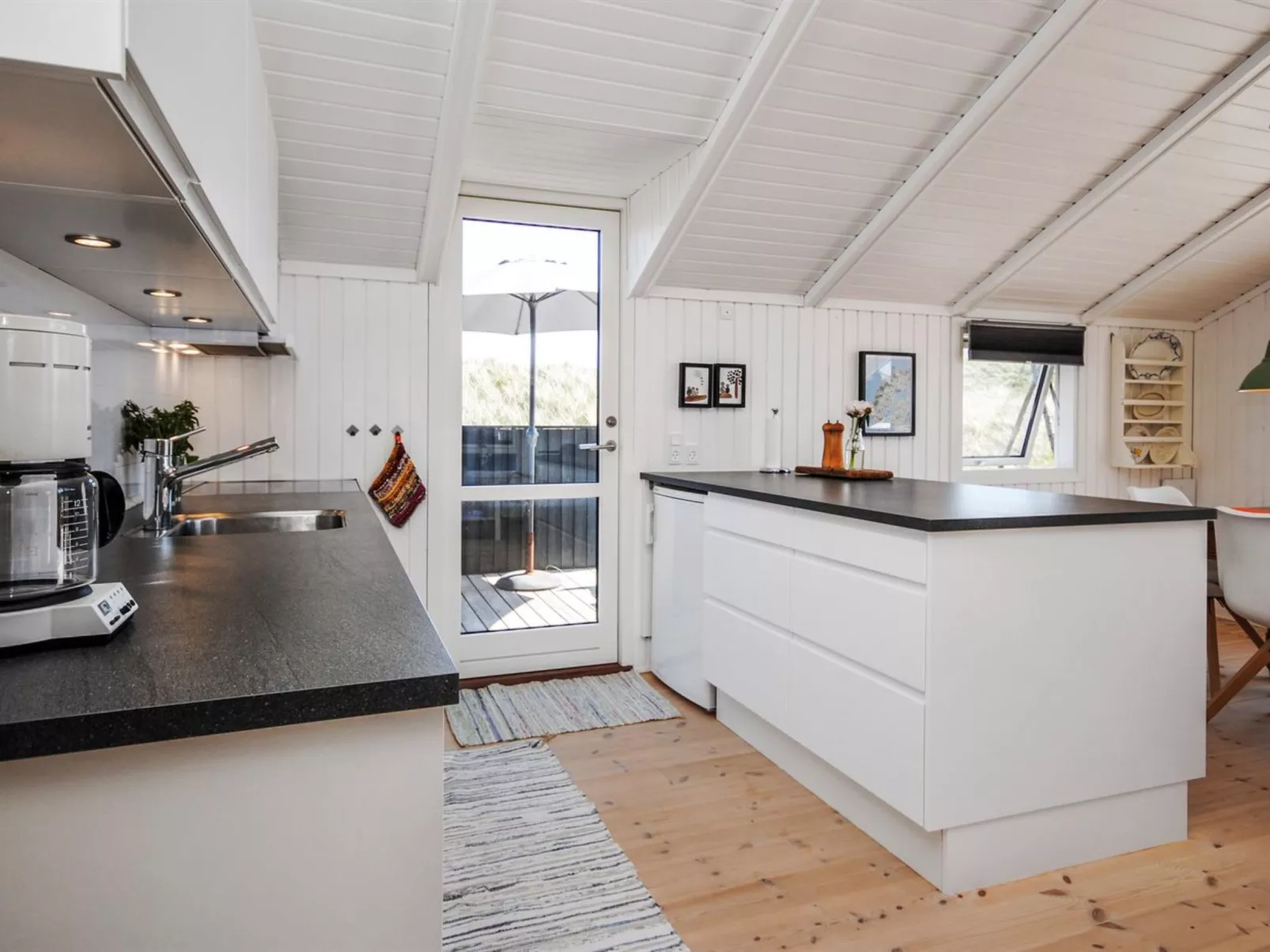 "Berenike" - 127m from the sea - Binnen