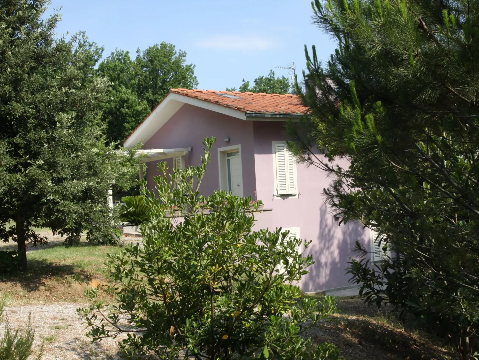 In Basetti mit Garten und Grill