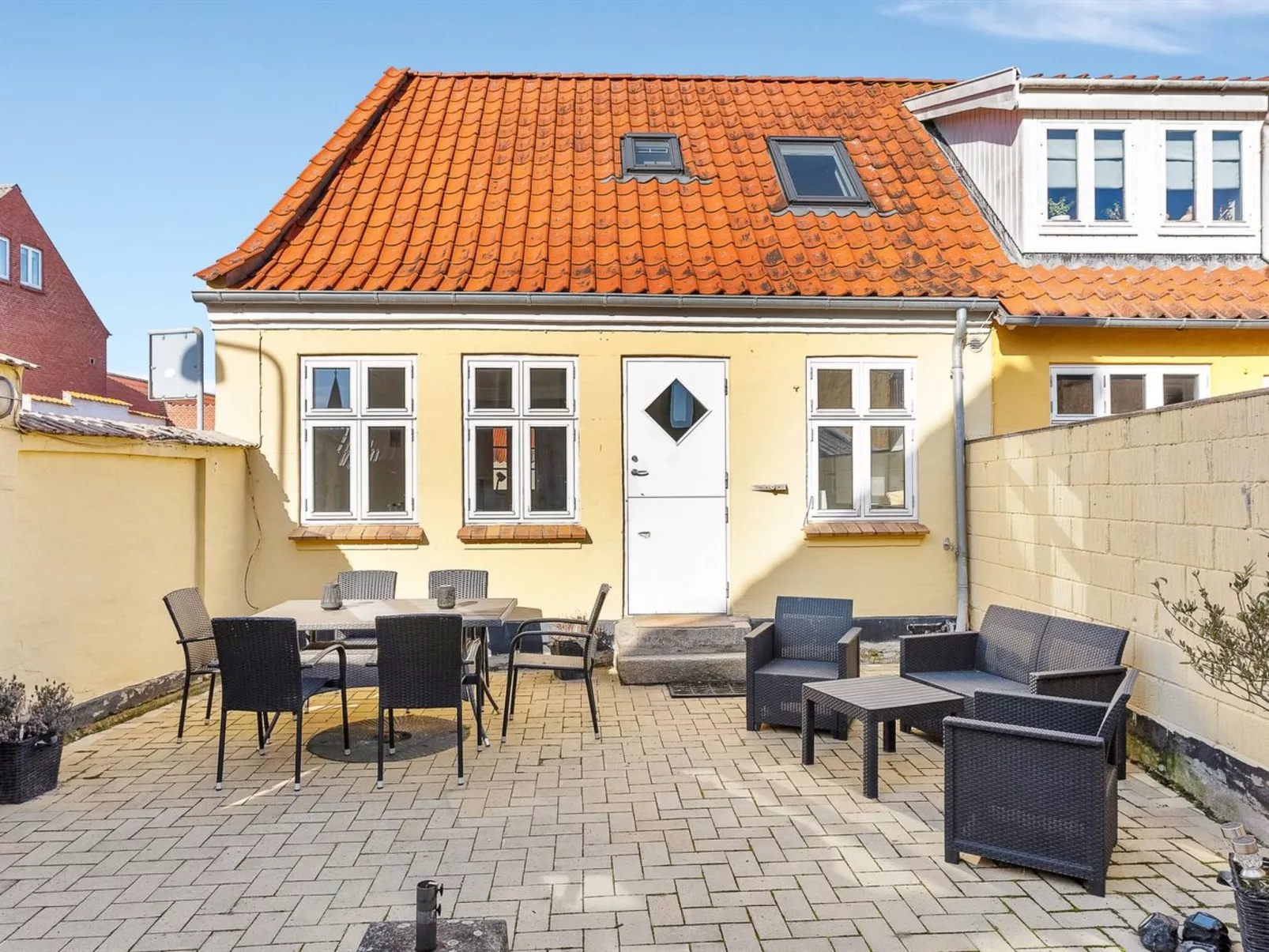 "Annetta" - 165m from the sea