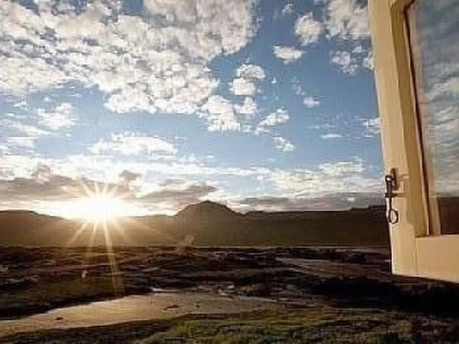 NO 1 in Island West. Best View Cottage.