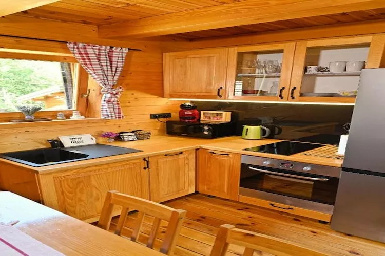 Lavanda Land - Villa Tanya Mrežnica - Three Bedroom Holiday Home with Hot Tub - Keuken