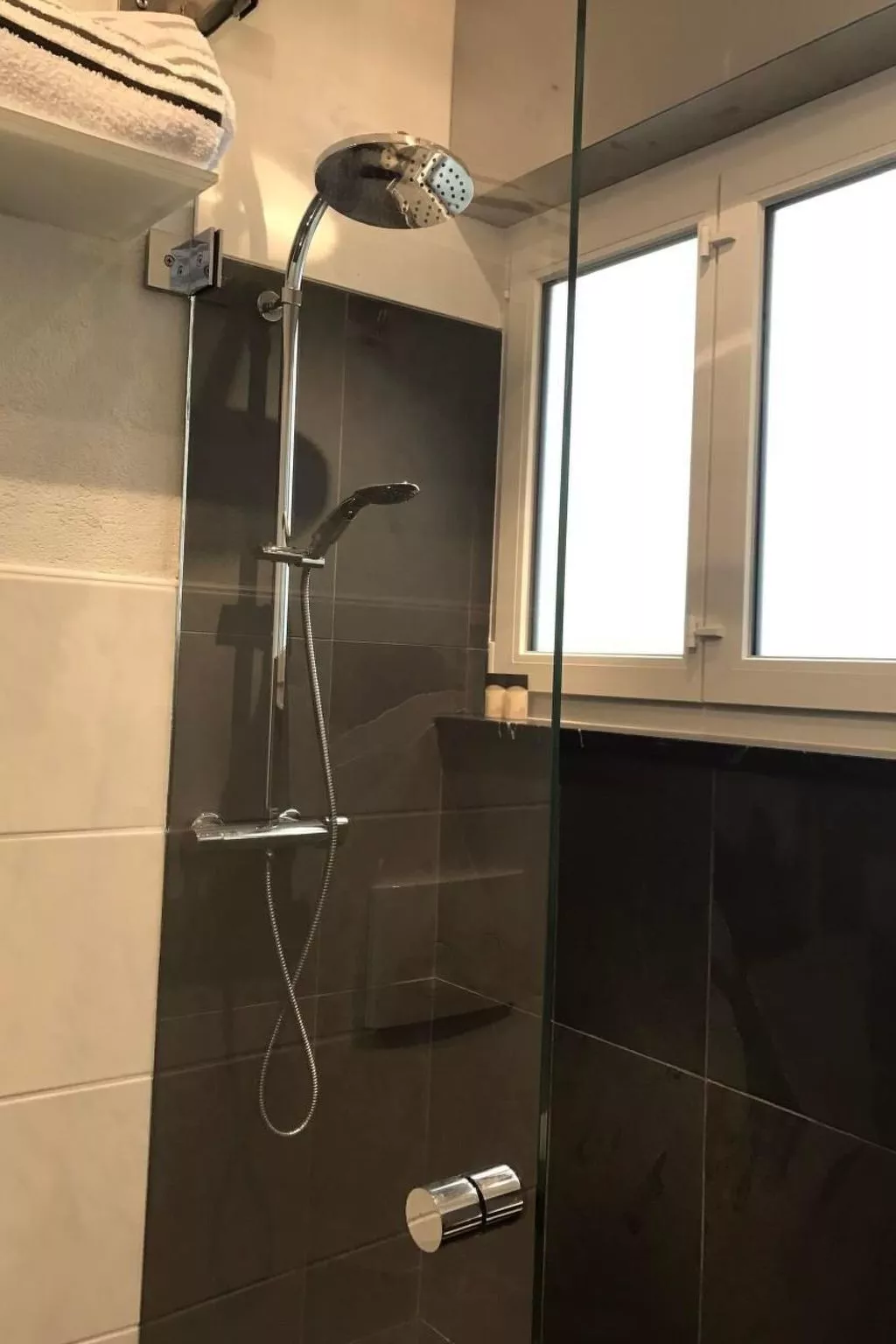 Casa Ines mit Grotto und Pergola - Binnen