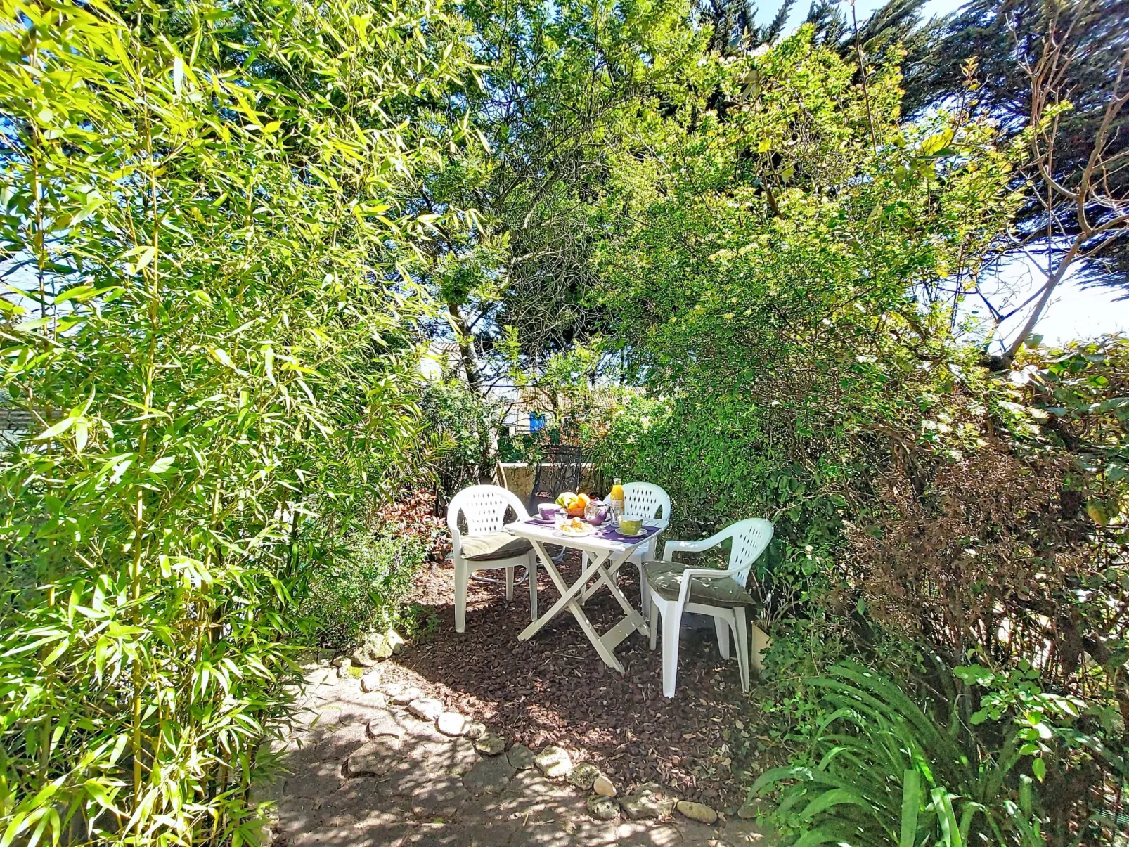 Maison de charme Les Yuccas - Buiten