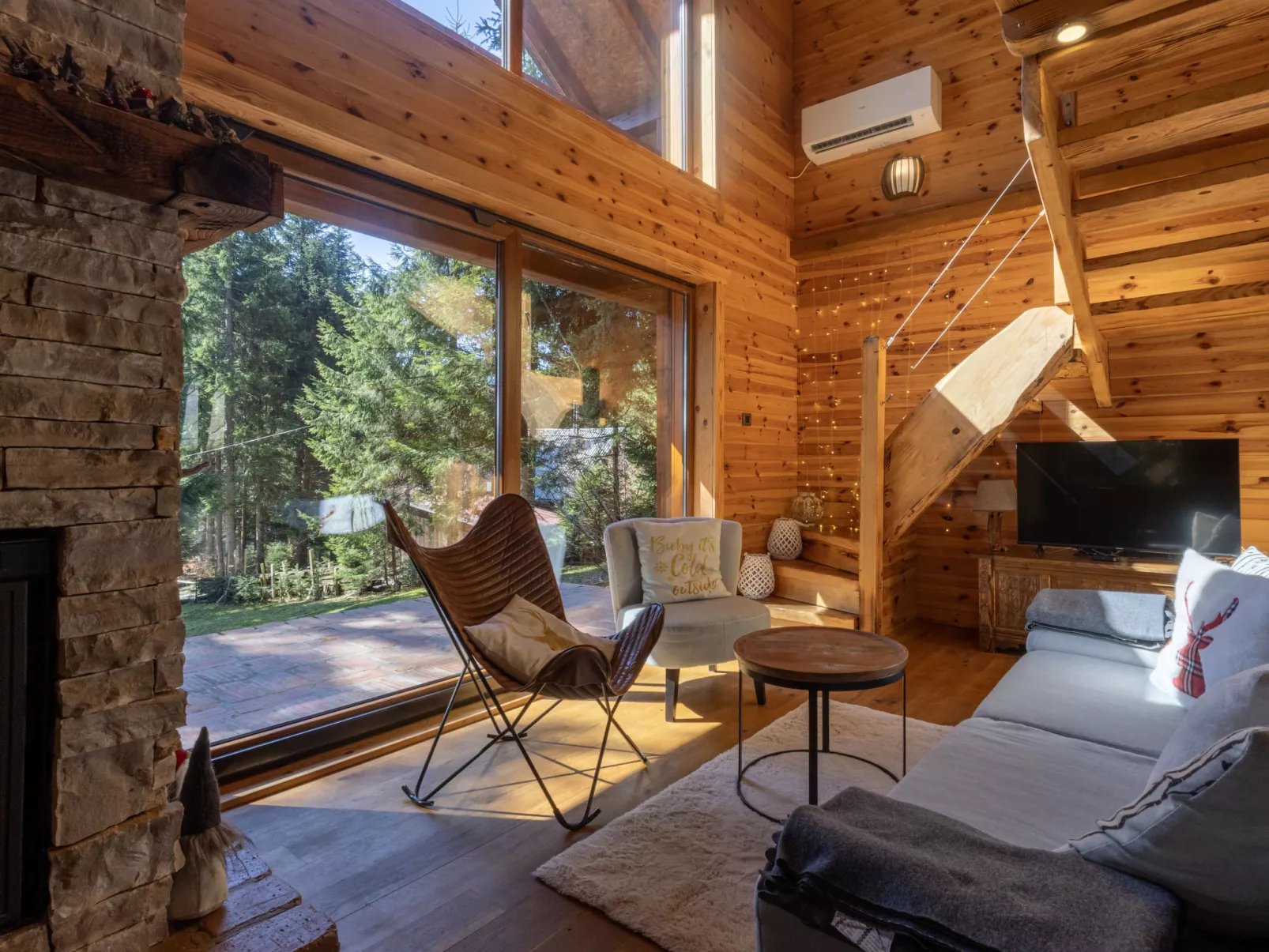 Hidden Heaven - Binnen