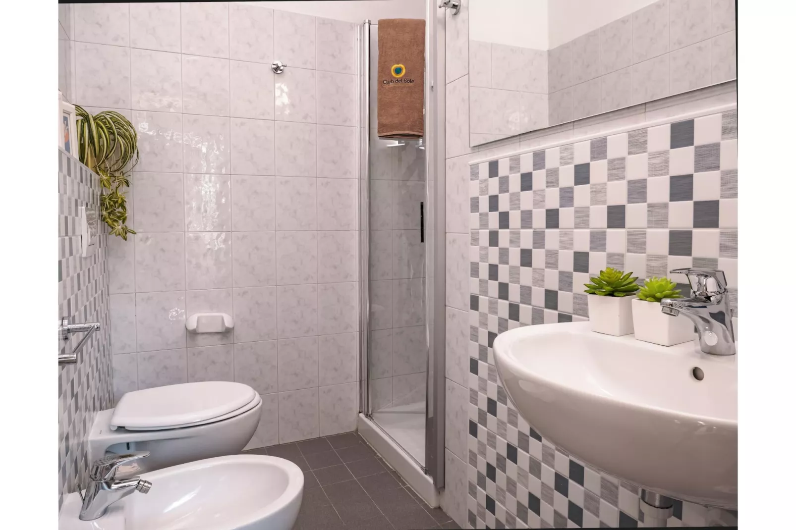 Stork Family Collection - BUNGALOW BILOCALE DOG max cap 5 pax - Badkamer