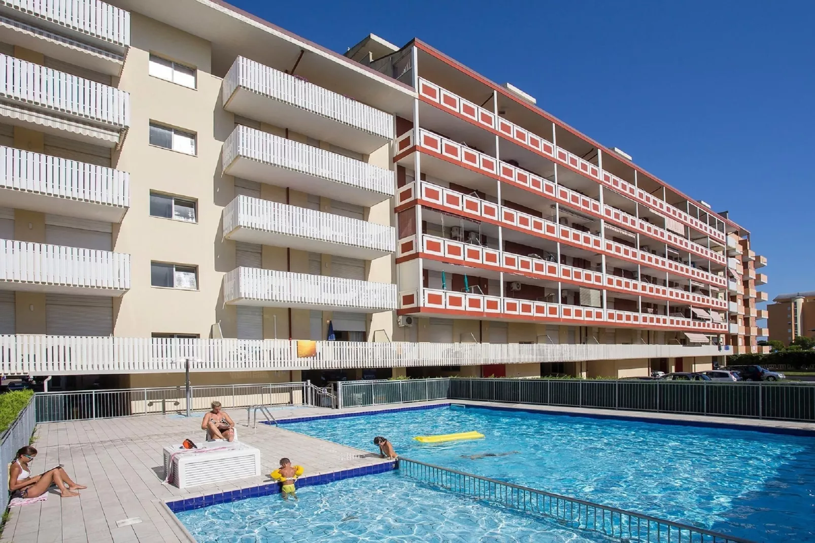 Holiday 255C - Buitenkant zomer
