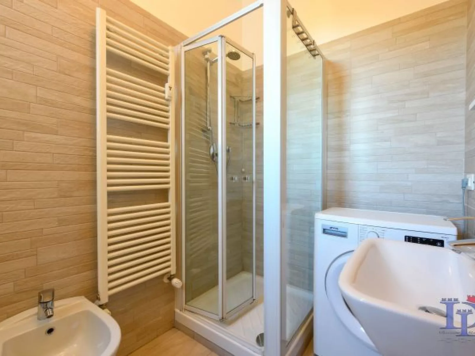 Desenzanoloft Smile on the Lake - Image-tags.info