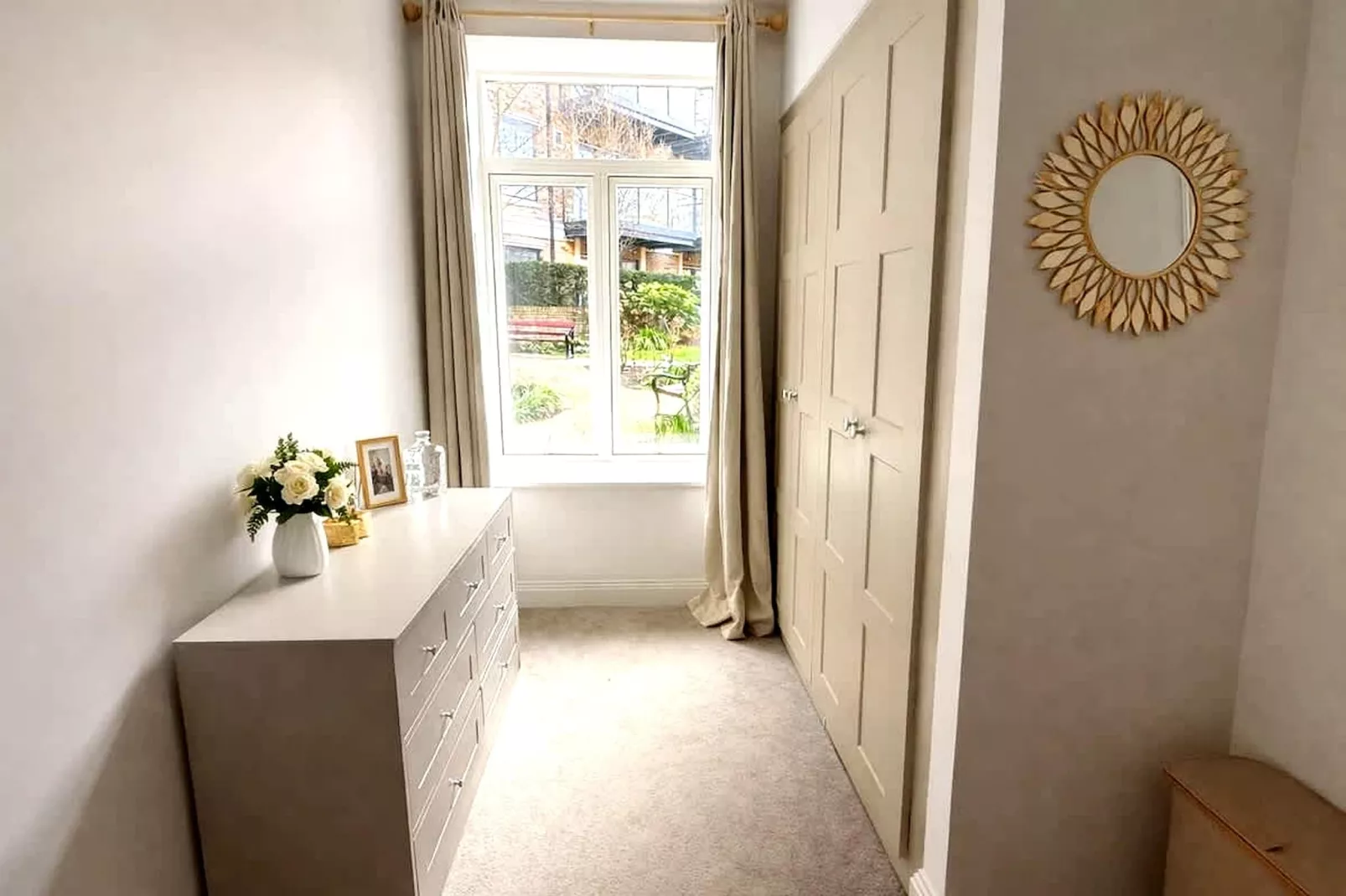 Chiswick 2 Bed - Overloop