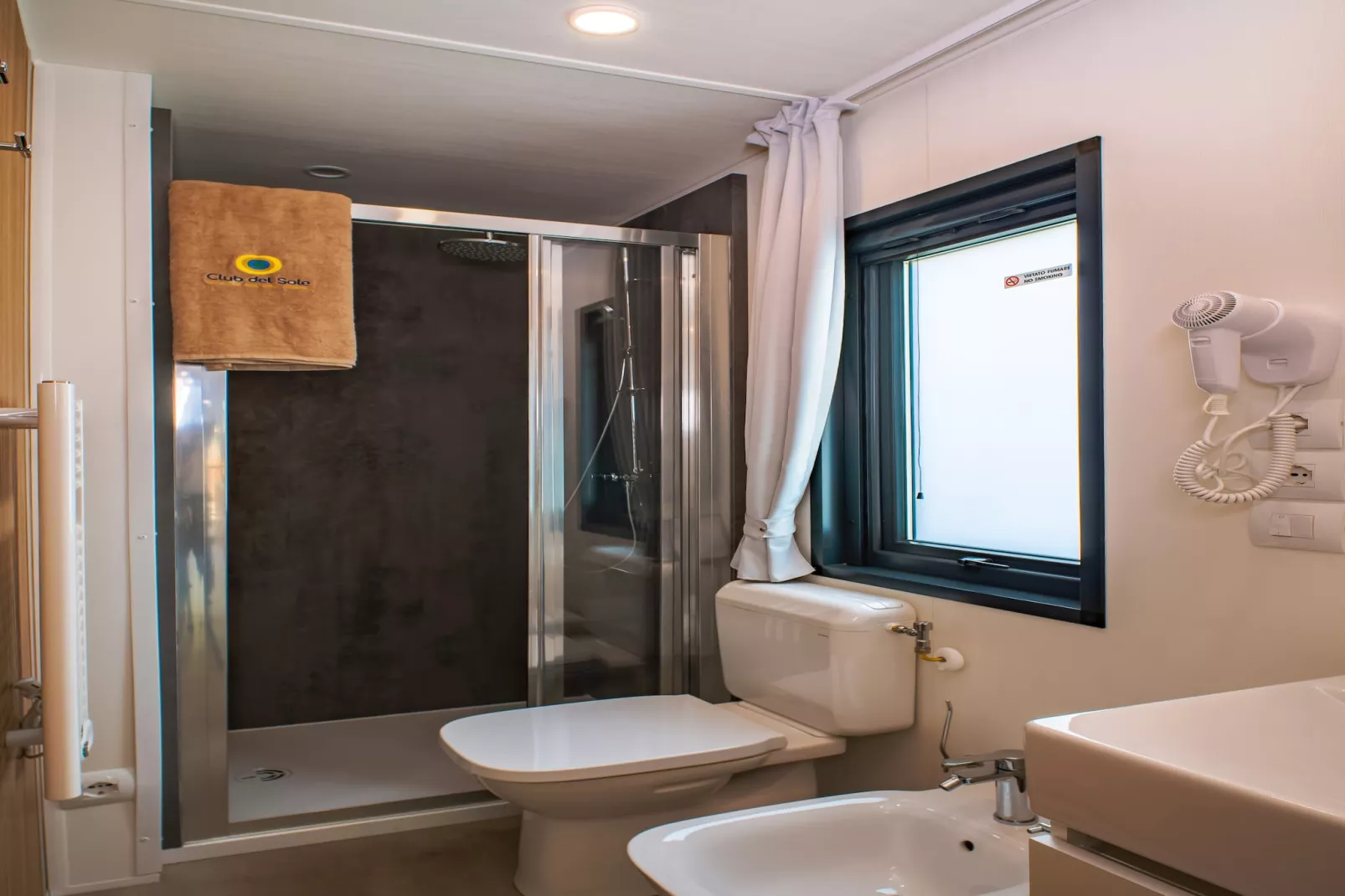 MILANO MARITTIMA BOUTIQUE RESORT - LODGE COMFORT - Badkamer